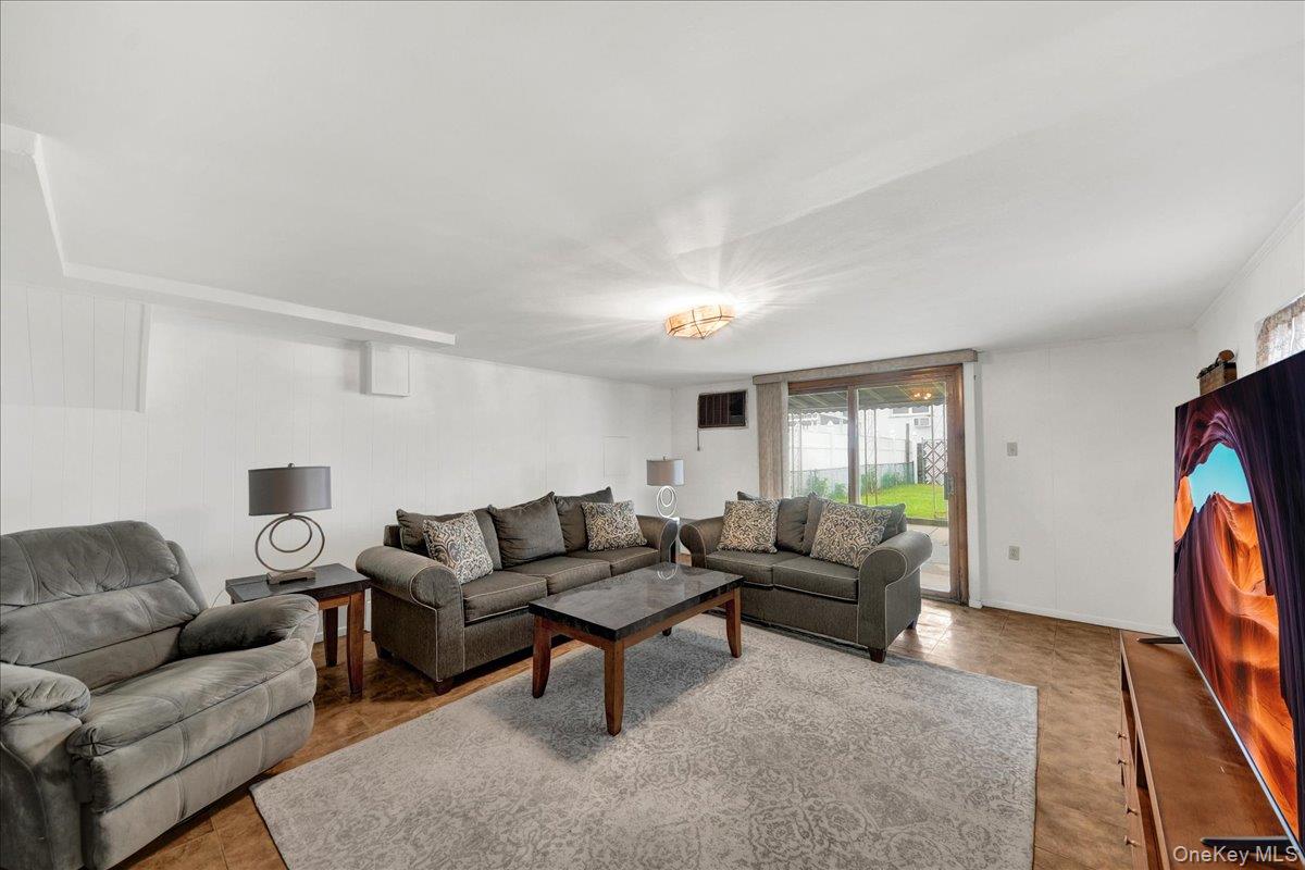 2810 Harding Avenue – For Sale photo 20