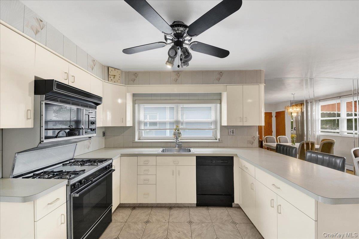 2810 Harding Avenue – For Sale photo 5