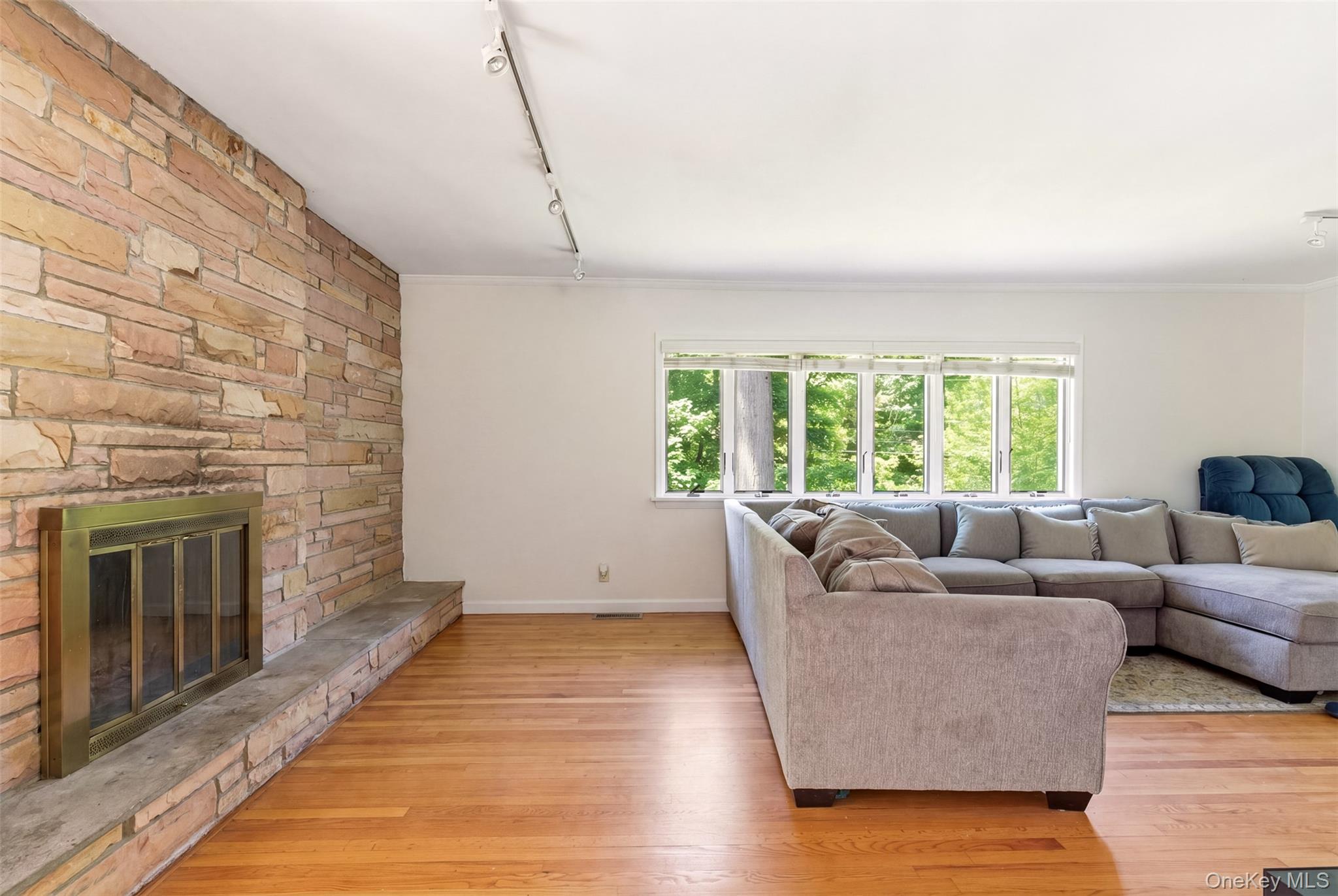 106 Vineyard Road – For Sale photo 6