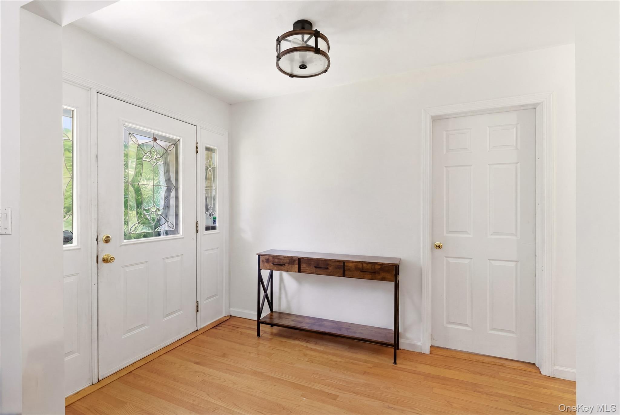 106 Vineyard Road – For Sale photo 3