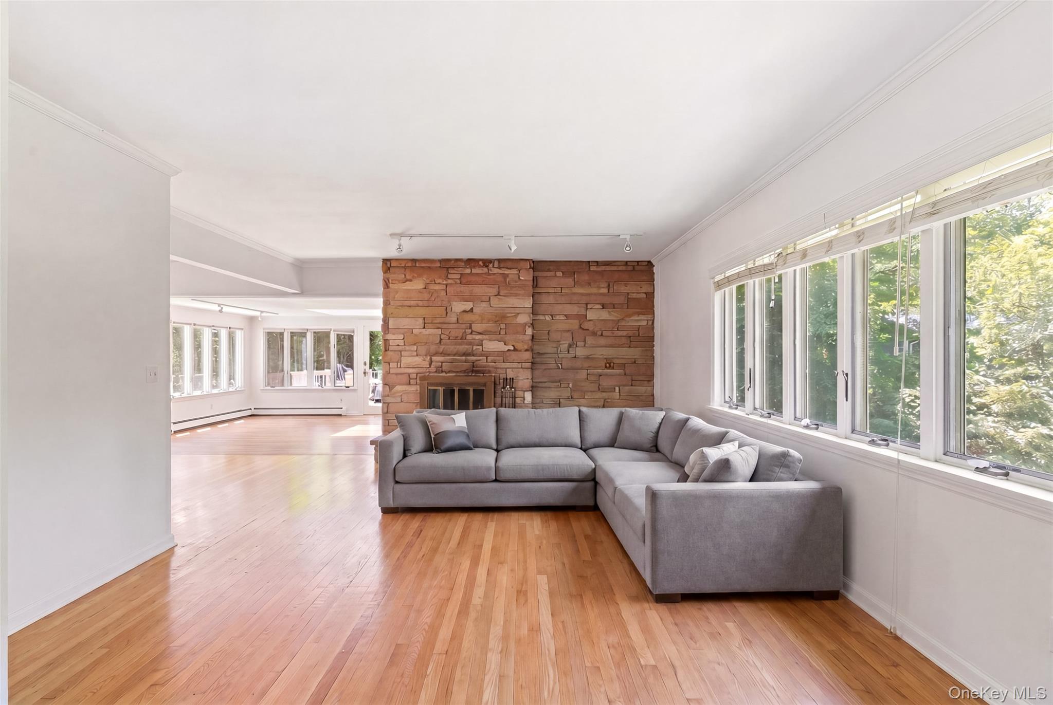 106 Vineyard Road – For Sale photo 4