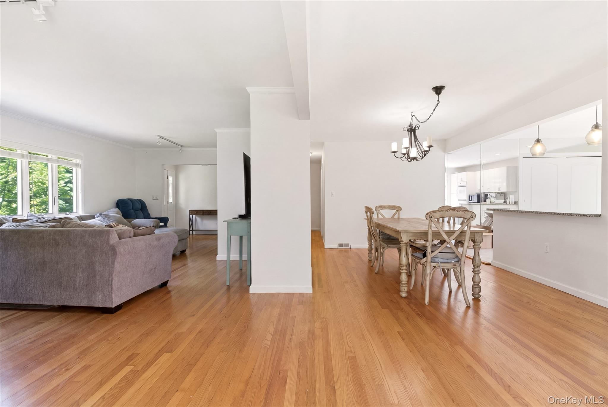 106 Vineyard Road – For Sale photo 15