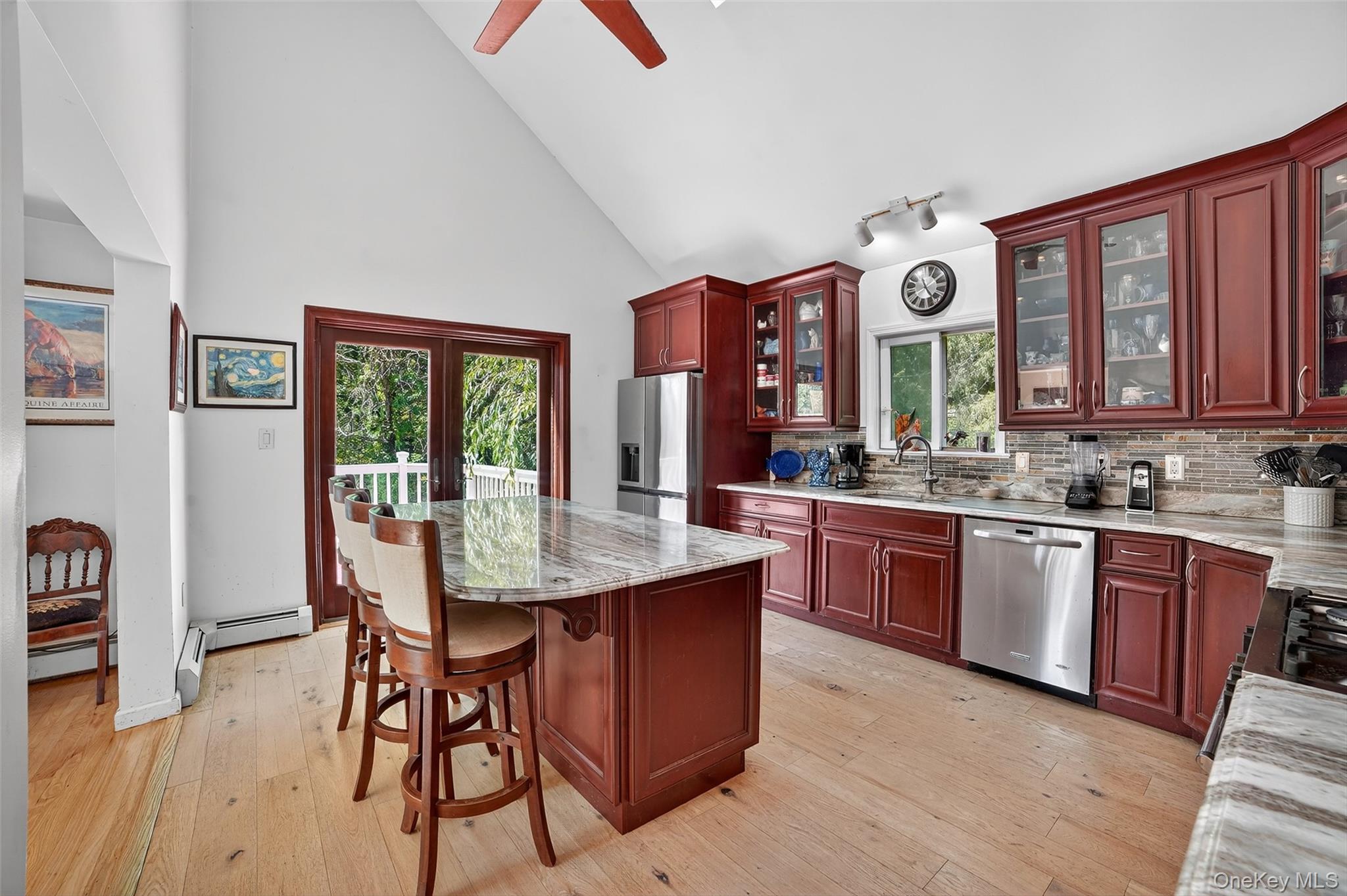 986 Cliff Avenue – For Sale photo 10