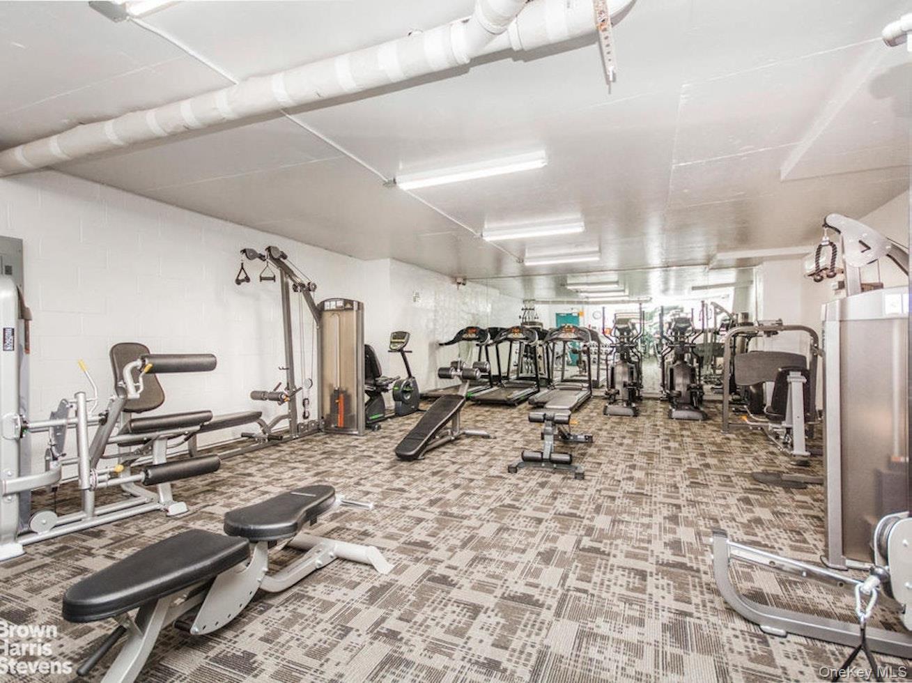 555 Kappock Street, Unit 12G photo 16