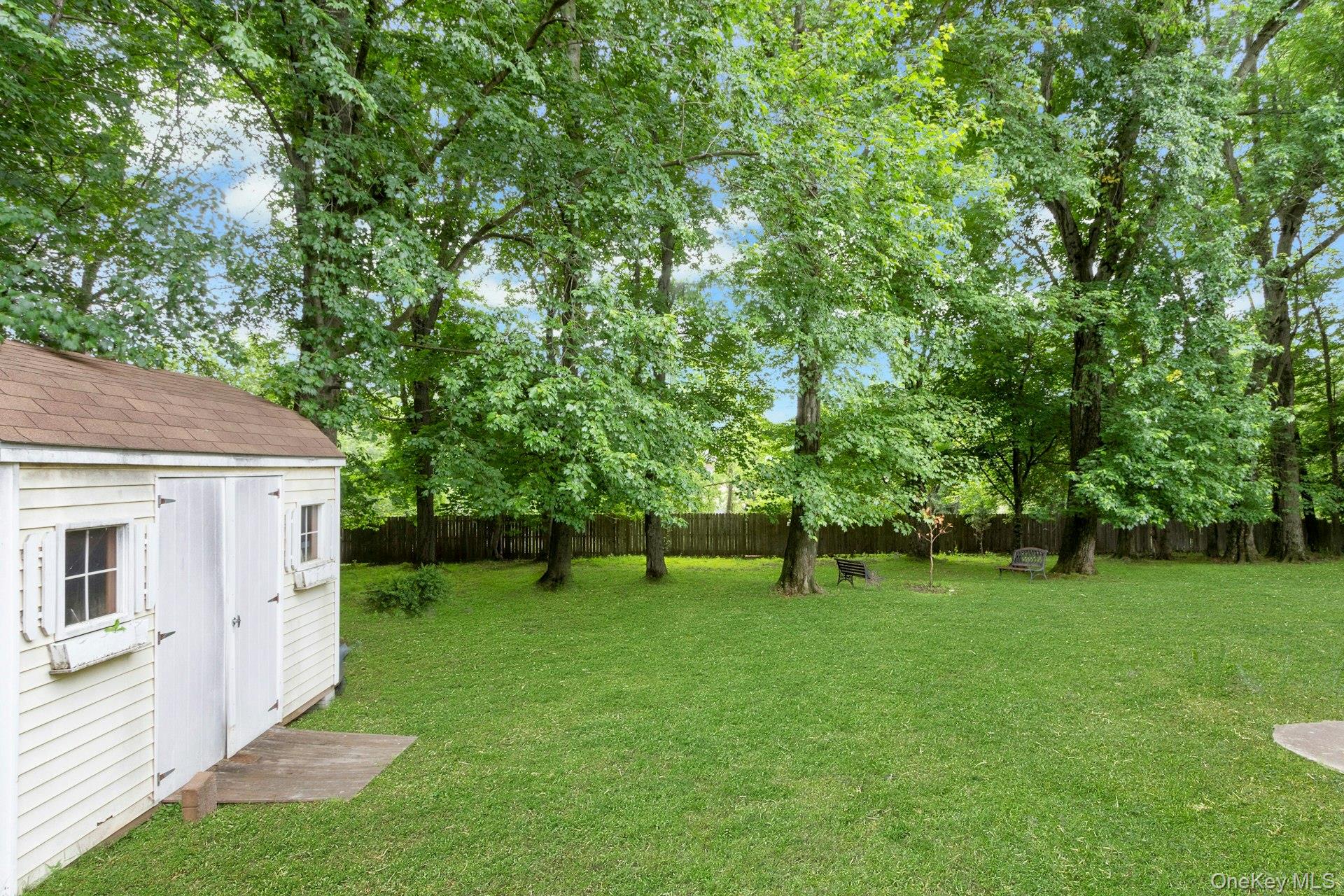 19 Flower Lane – For Sale photo 39