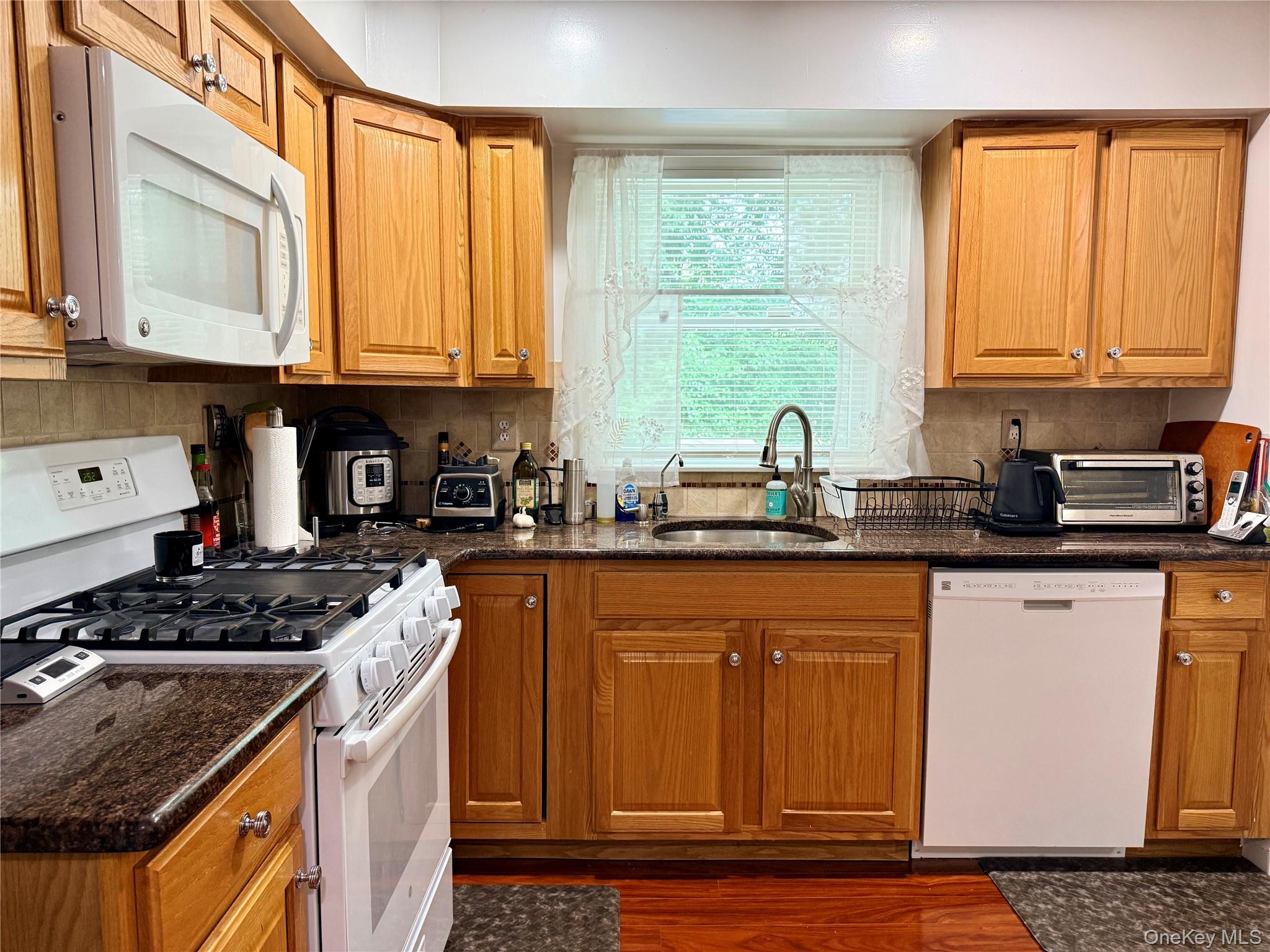 19 Flower Lane – For Sale photo 25