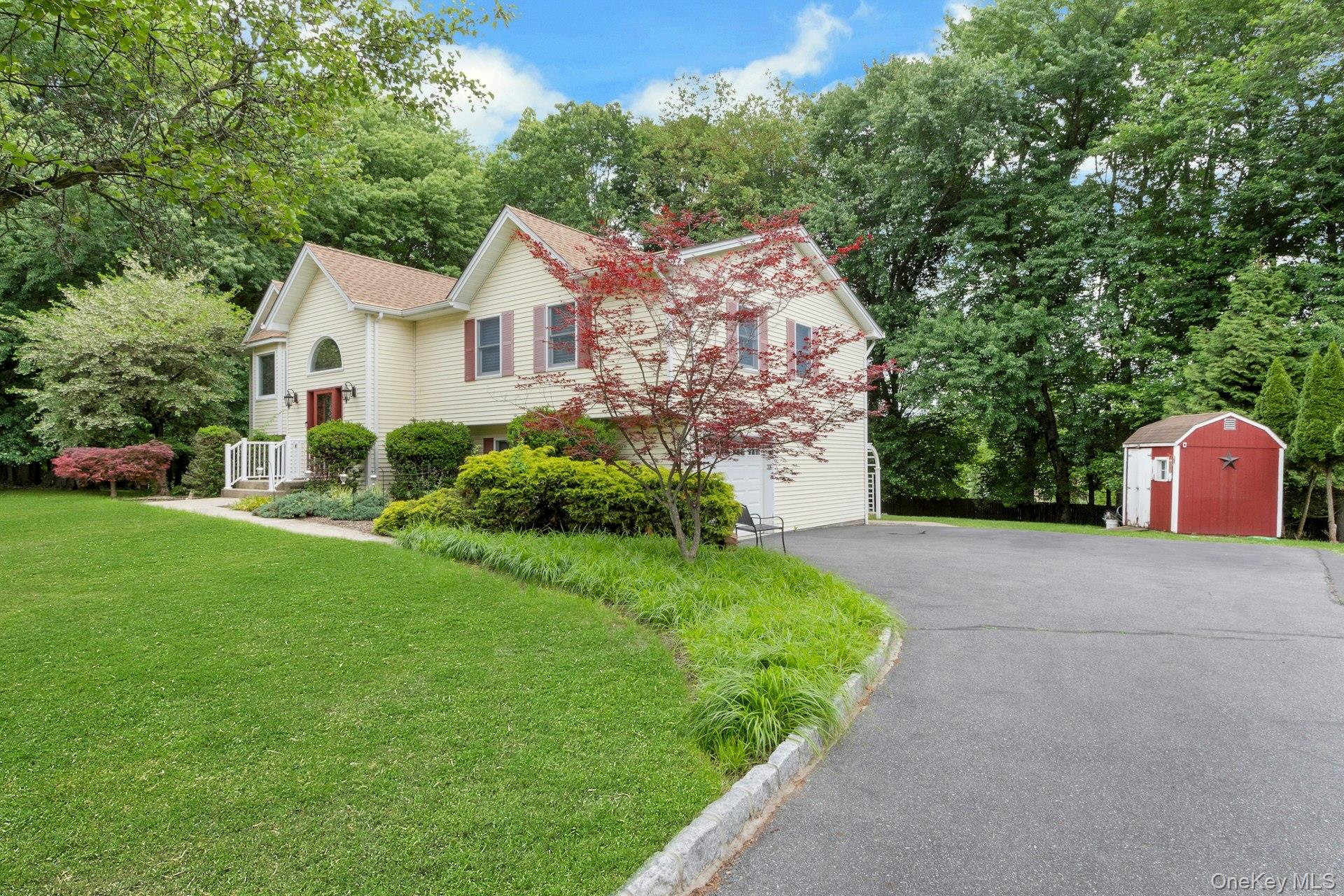 19 Flower Lane – For Sale photo 35