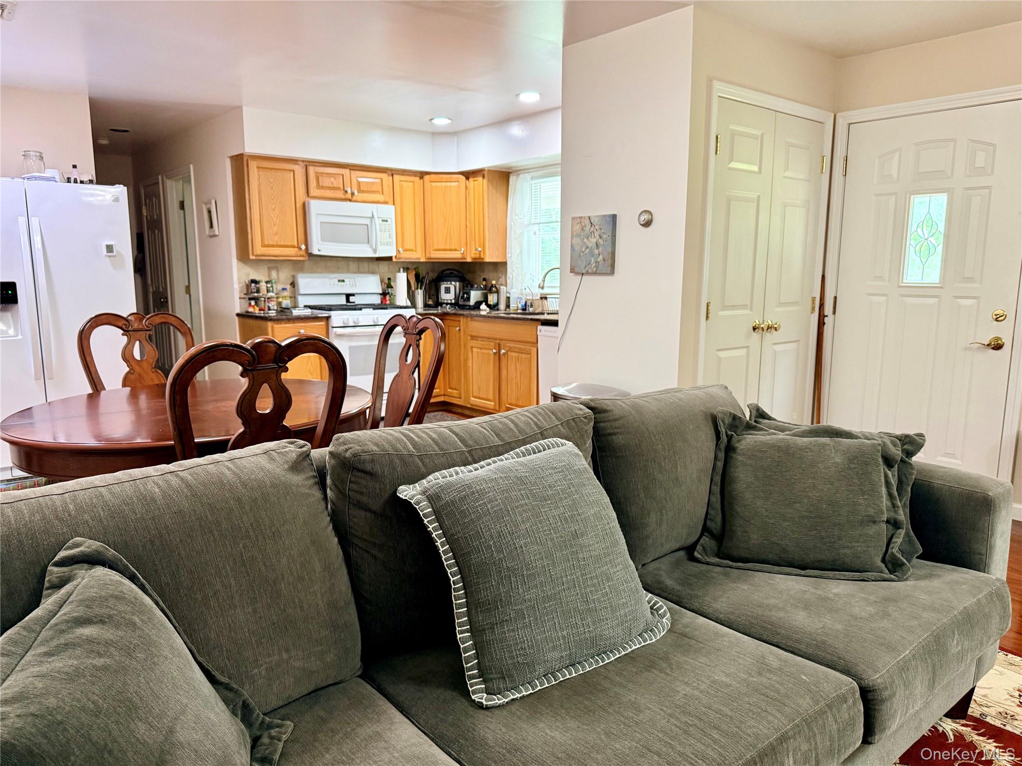 19 Flower Lane – For Sale photo 27
