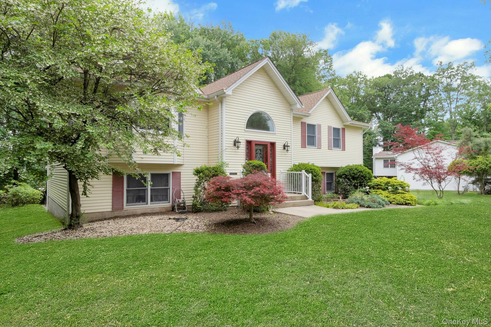 19 Flower Lane – For Sale photo 36