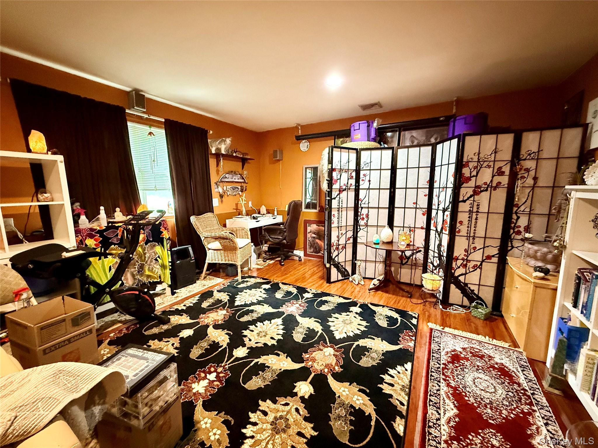 19 Flower Lane – For Sale photo 31
