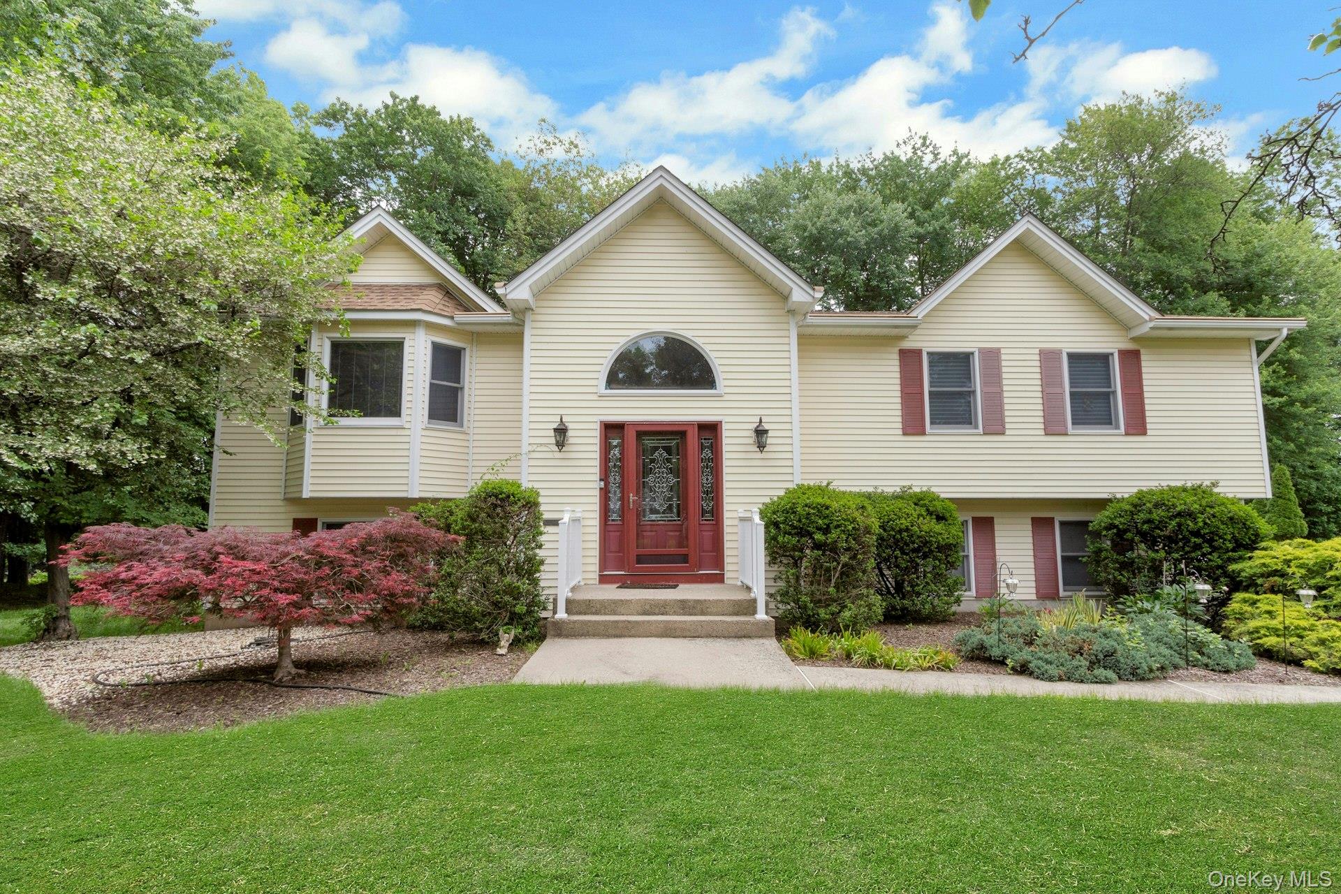 19 Flower Lane – For Sale