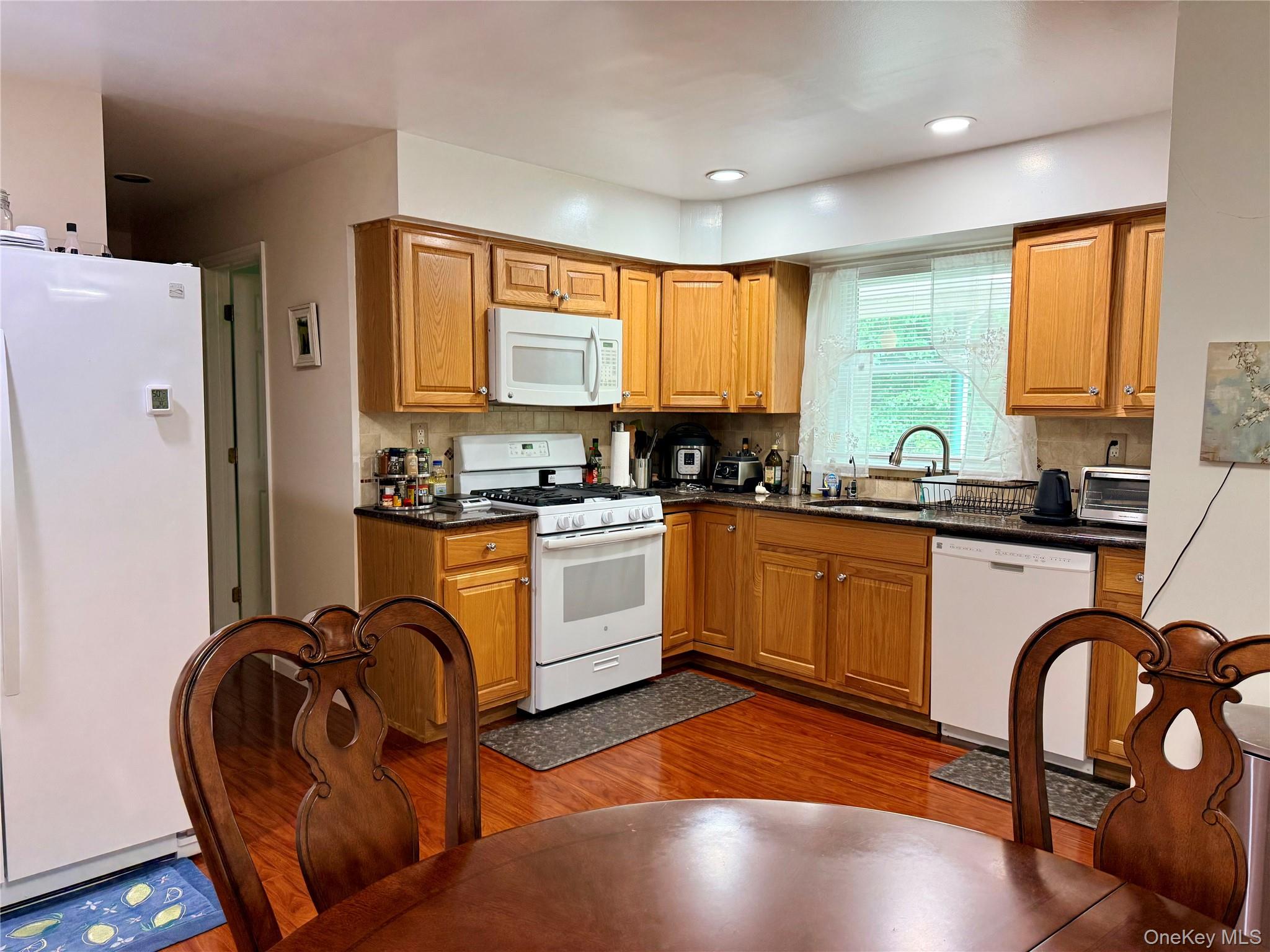 19 Flower Lane – For Sale photo 24