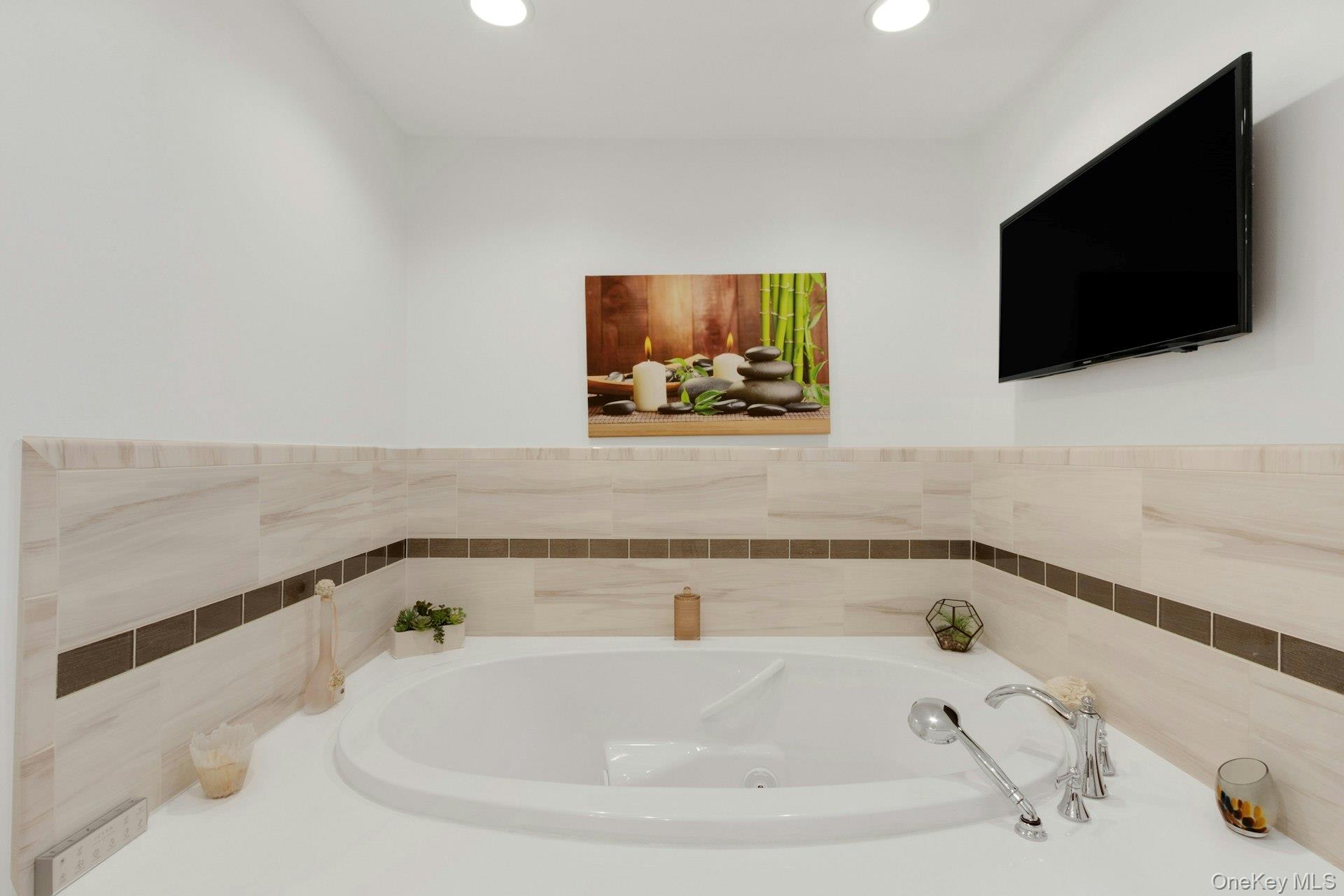 19 Flower Lane – For Sale photo 17