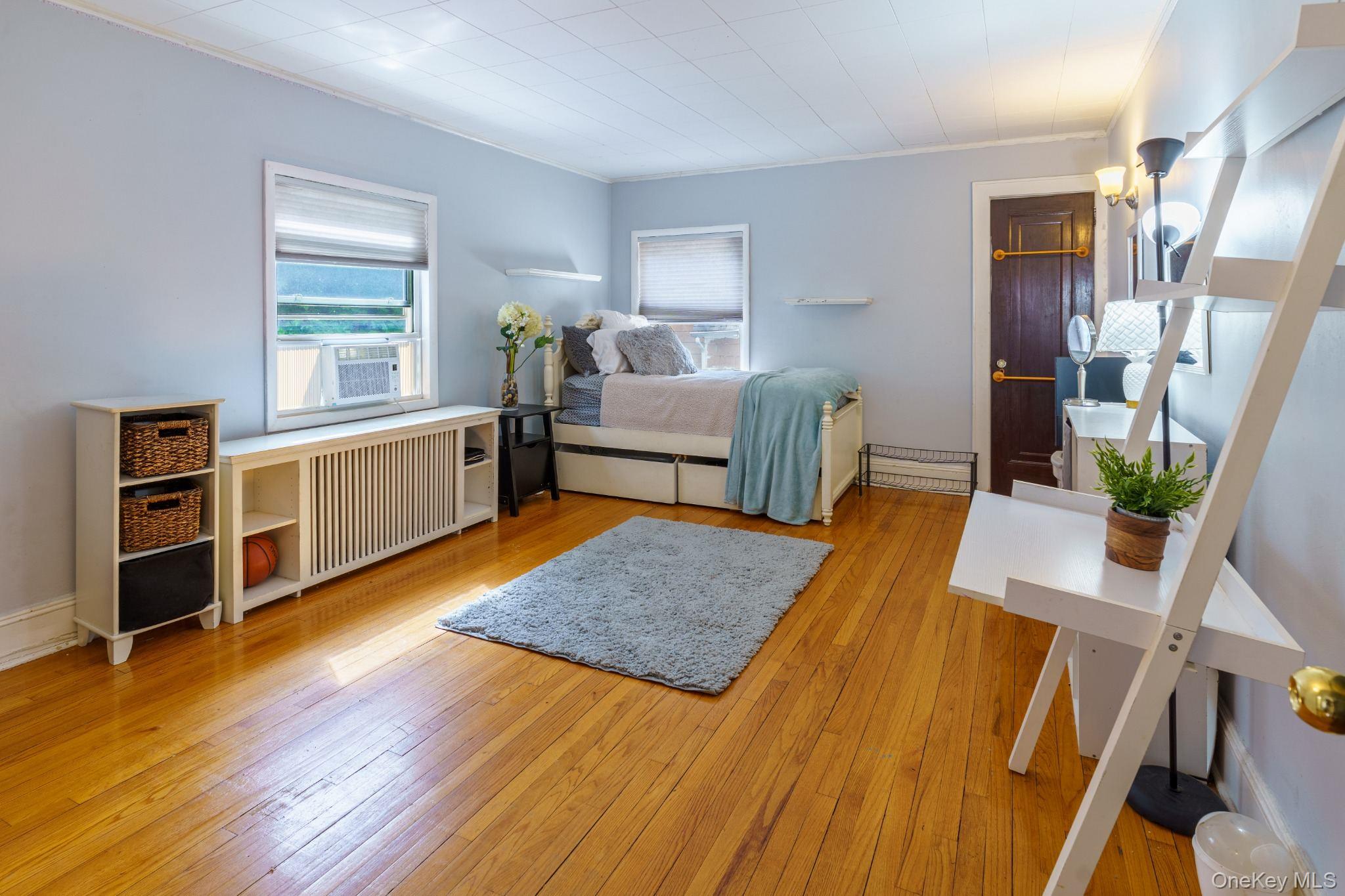 9 Esplanade – For Sale photo 2