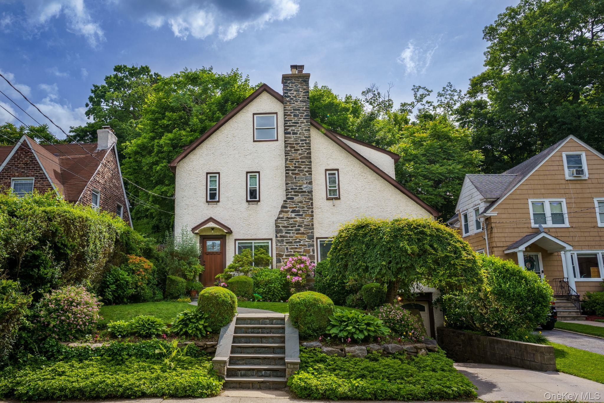 9 Esplanade – For Sale