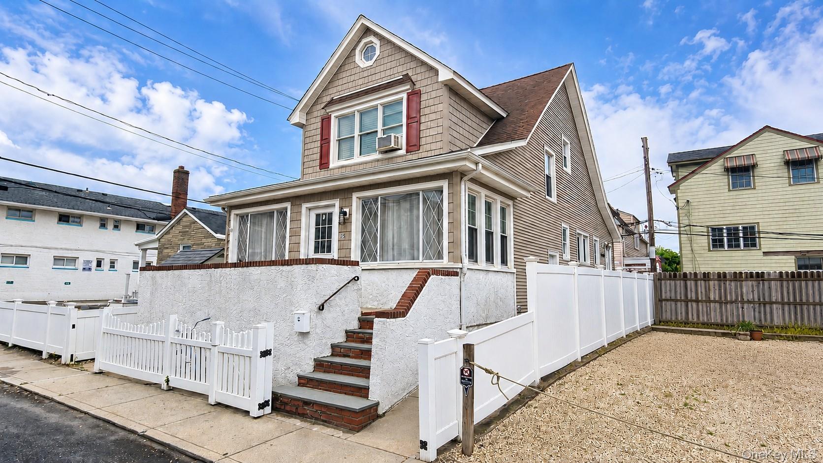 25 Alabama Street – For Sale