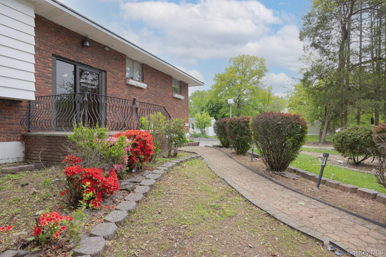 60 College Avenue, Unit 1 – Upper photo 25
