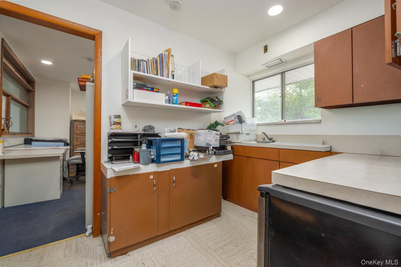 60 College Avenue, Unit 1 – Upper photo 7