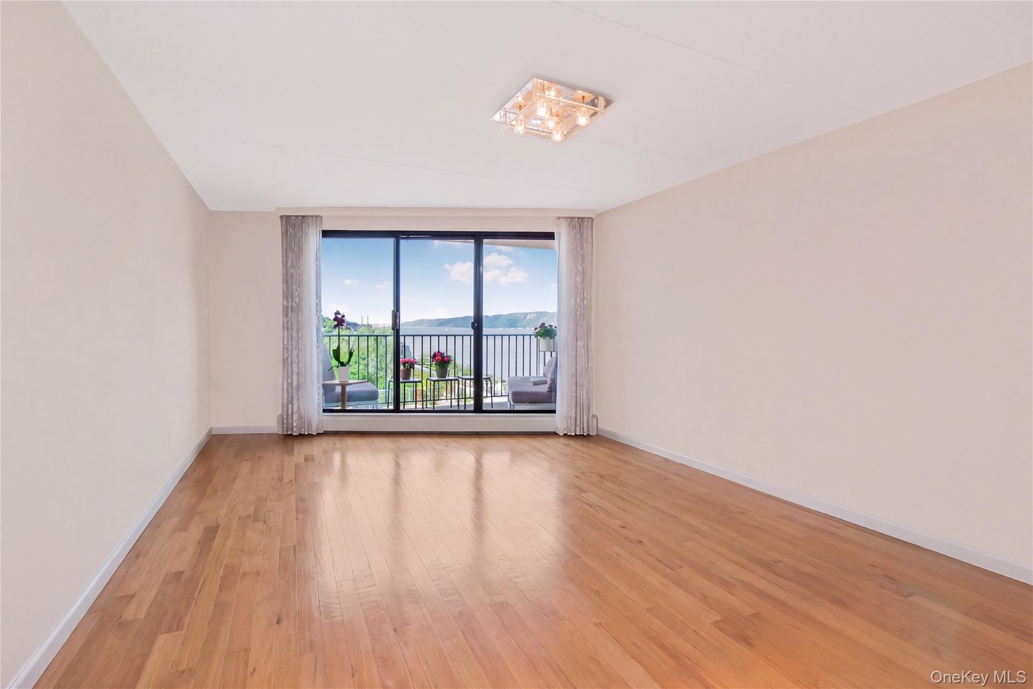 1155 Warburton Avenue, Unit 3PR photo 3