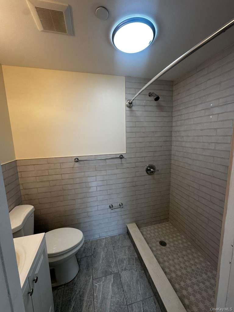 21226 Jamaica Avenue – For Rent photo 6