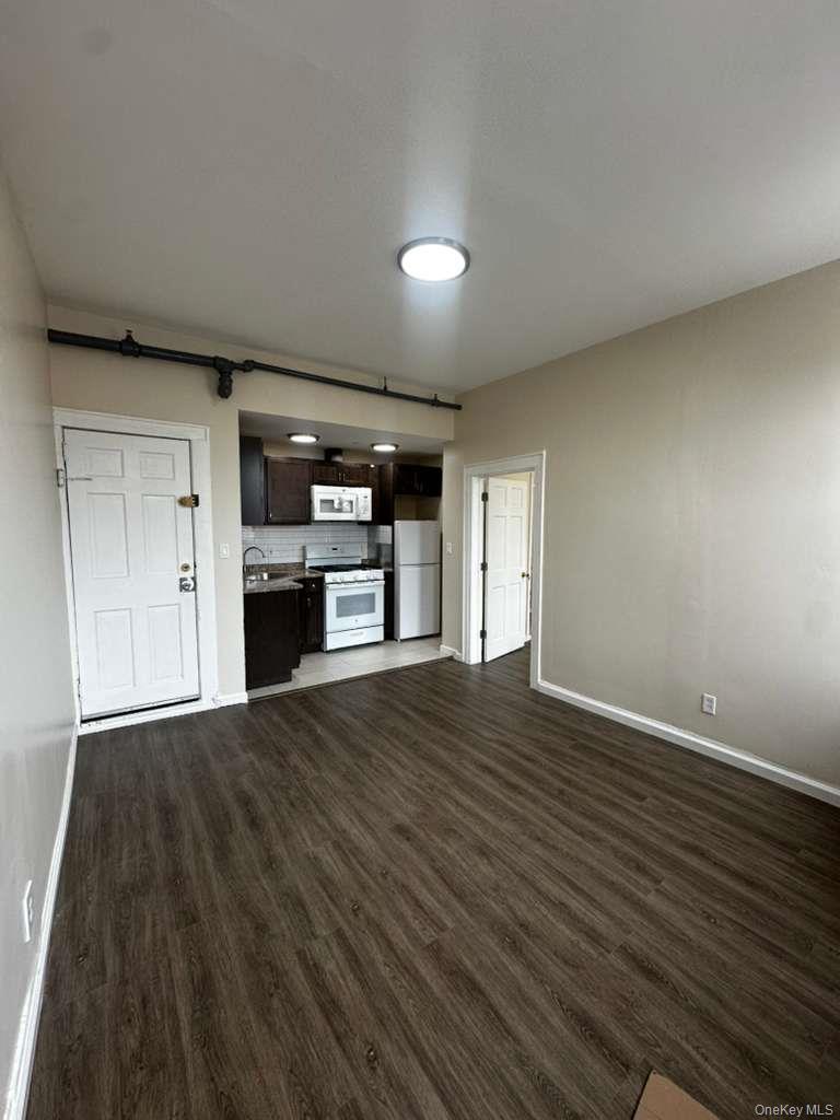 21226 Jamaica Avenue – For Rent