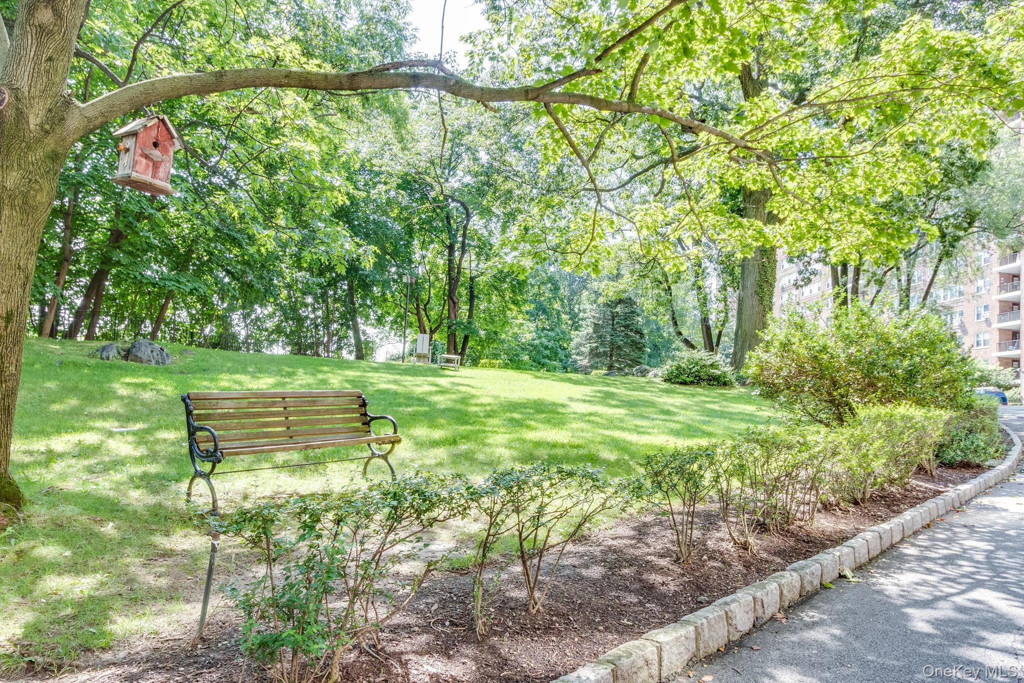 4555 Henry Hudson Parkway, Unit 805 photo 43