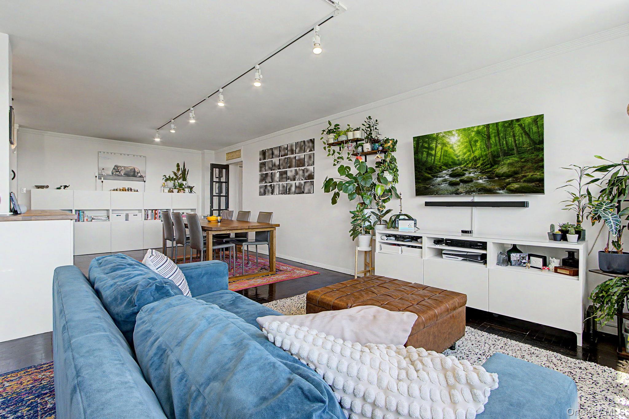 4555 Henry Hudson Parkway, Unit 805 photo 14