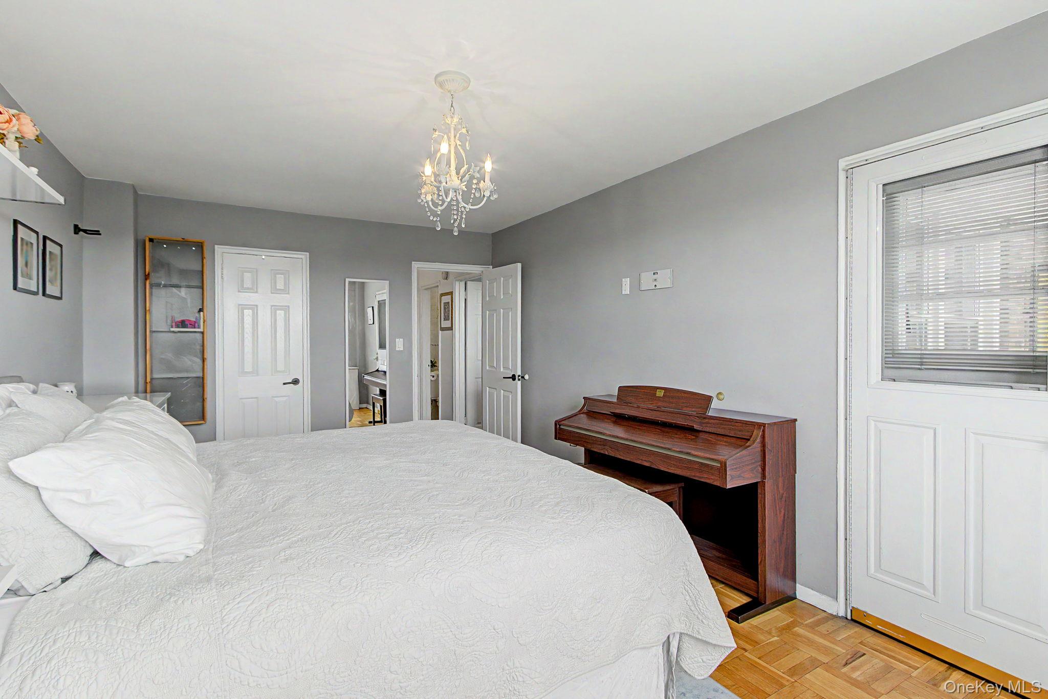 4555 Henry Hudson Parkway, Unit 805 photo 27