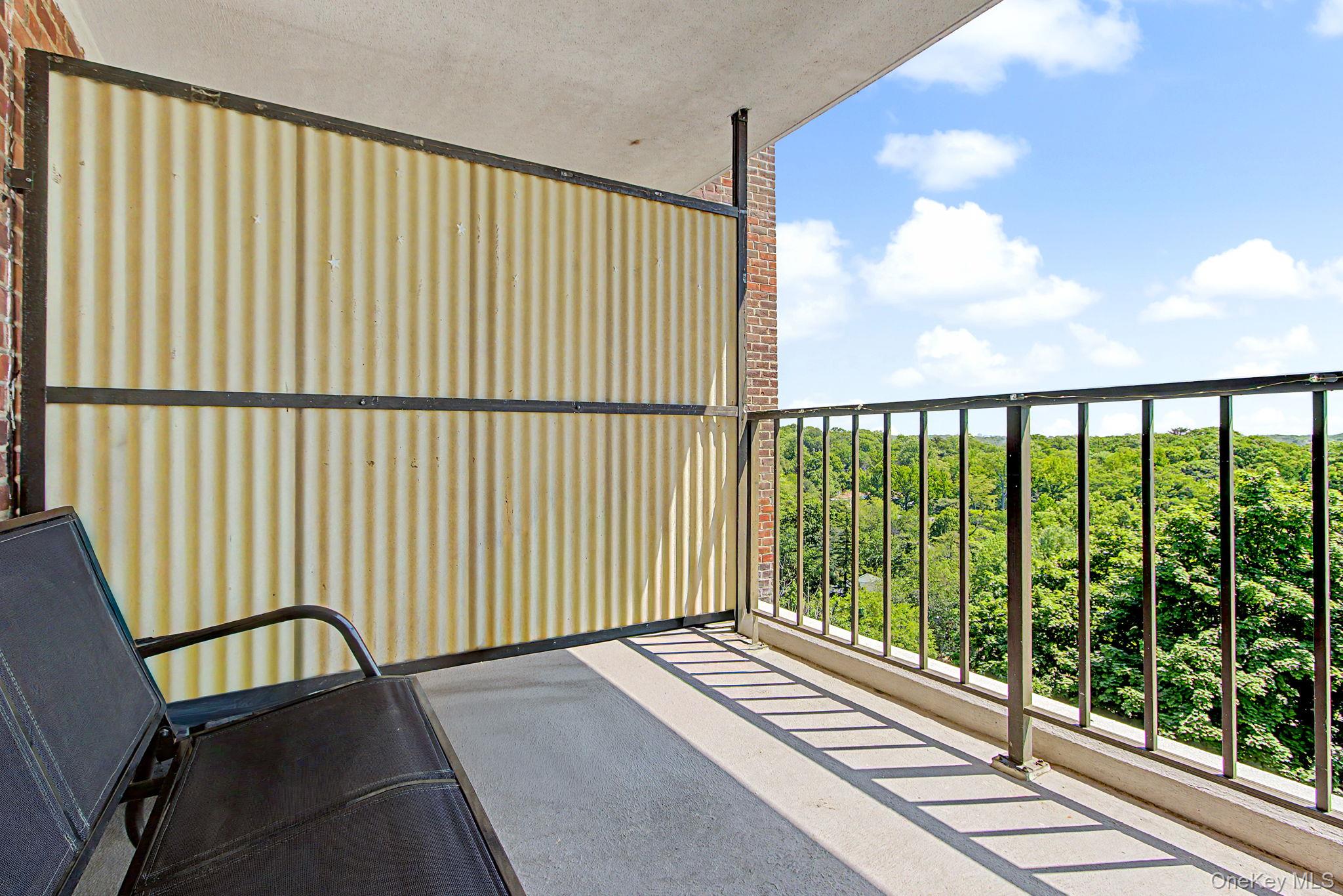 4555 Henry Hudson Parkway, Unit 805 photo 33