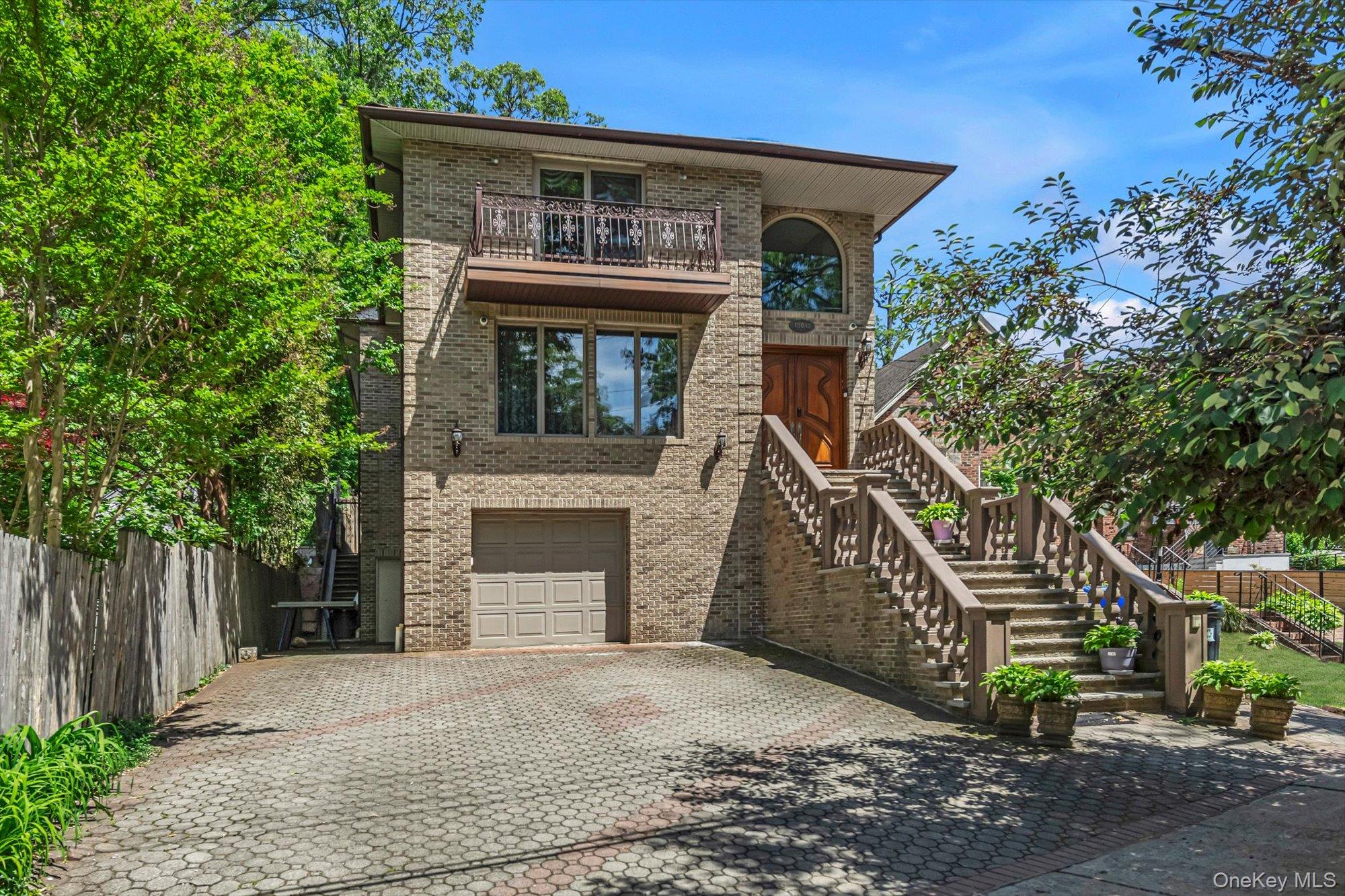 18042 Aberdeen Road – For Sale