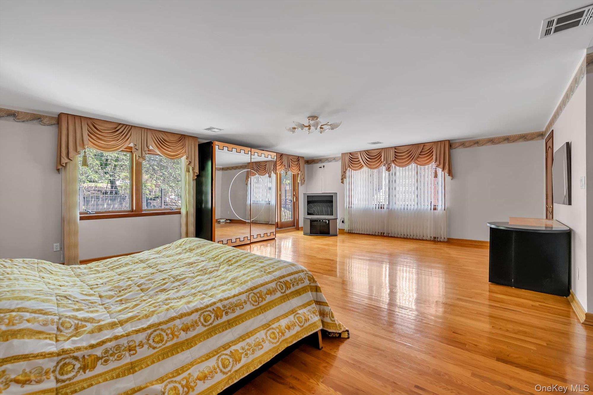 18042 Aberdeen Road – For Sale photo 14