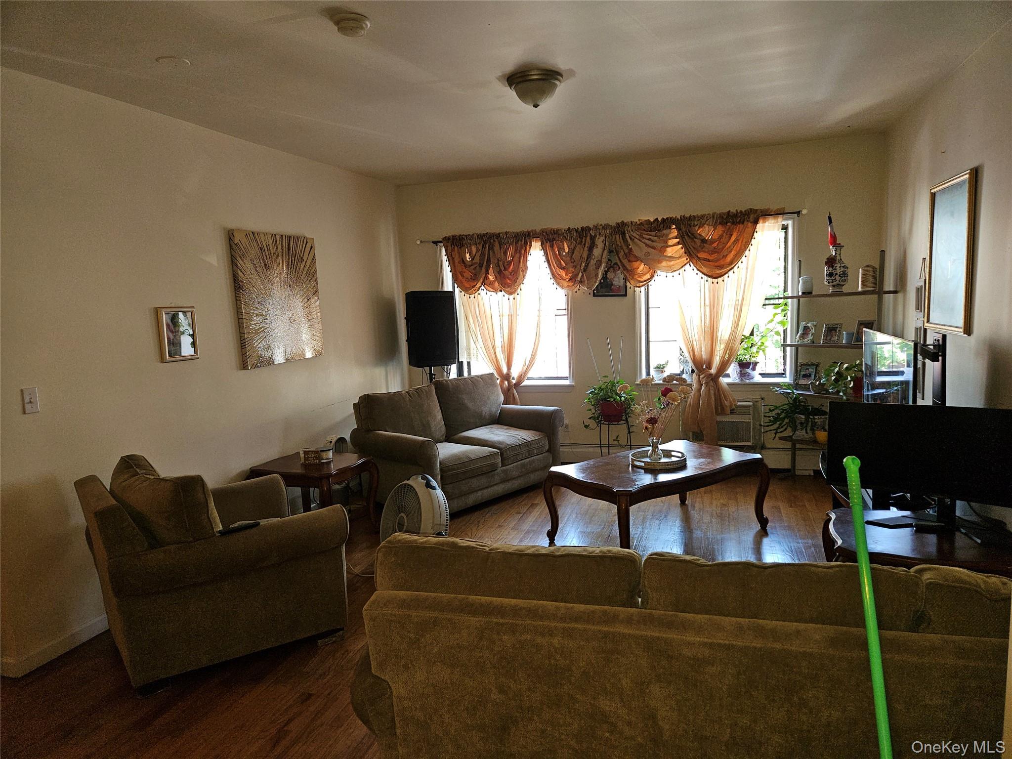 1297 Clay Avenue – For Sale photo 4