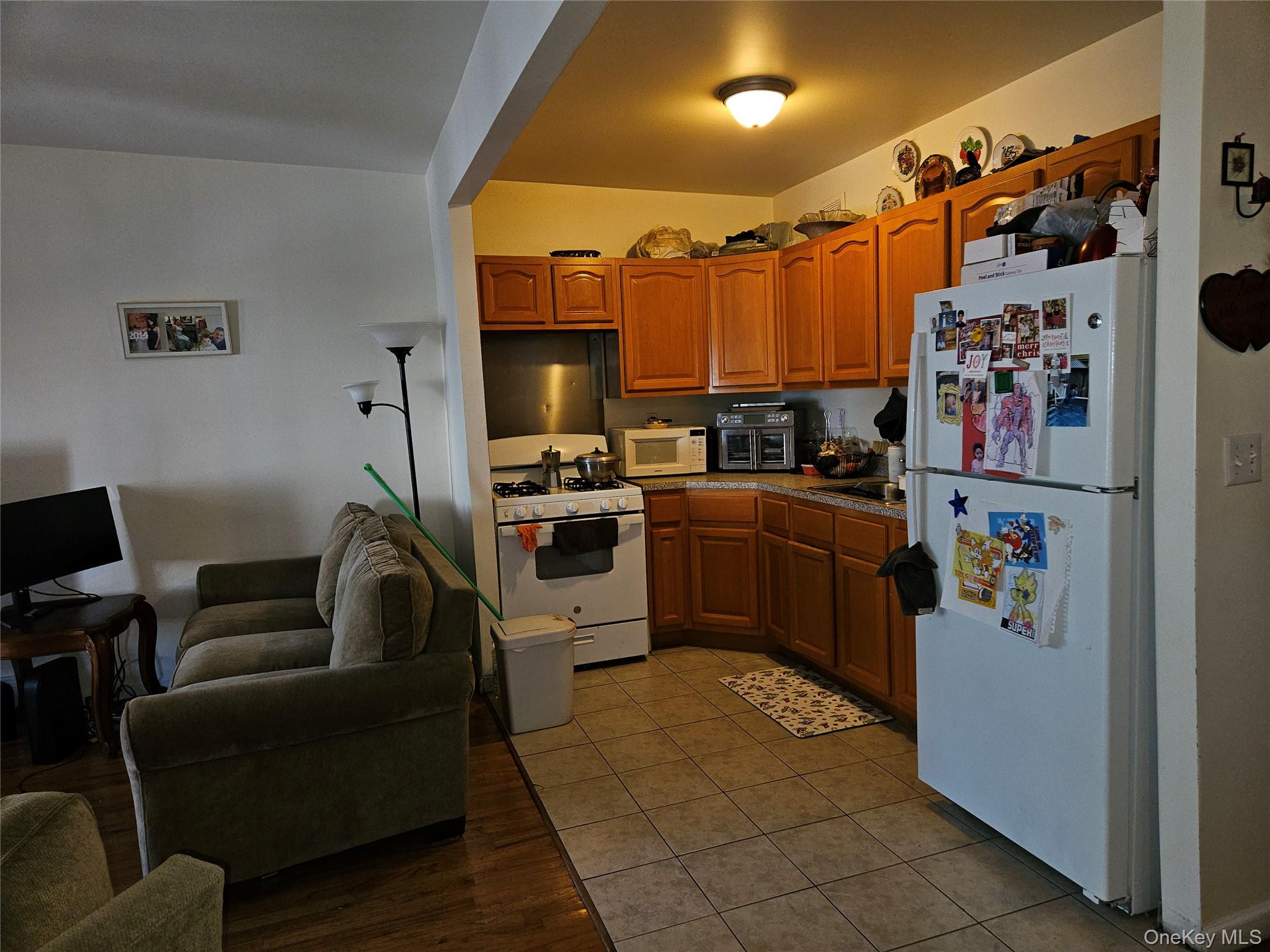 1297 Clay Avenue – For Sale photo 2