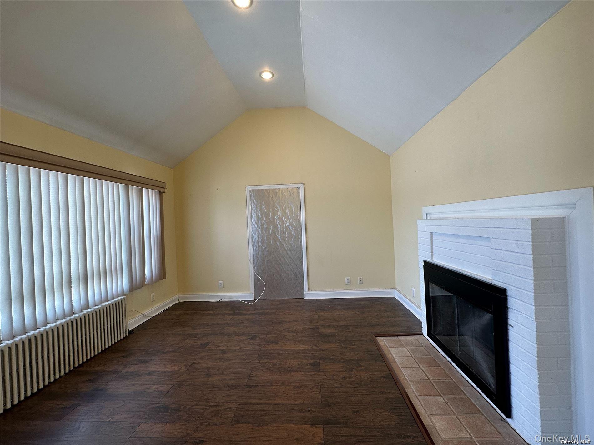 193 Woodbine Avenue, Unit C photo 9