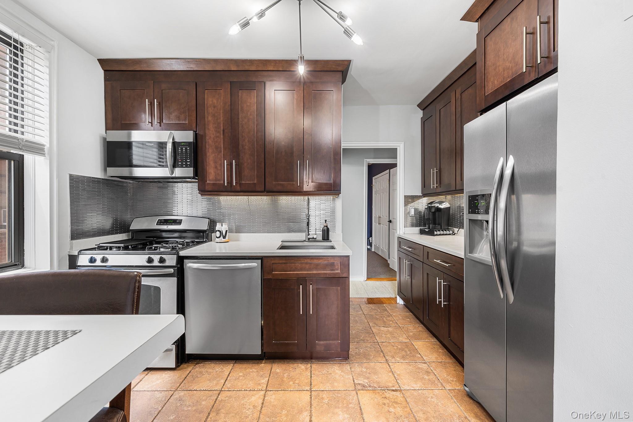 555 Bronx River Road, Unit 3P photo 9
