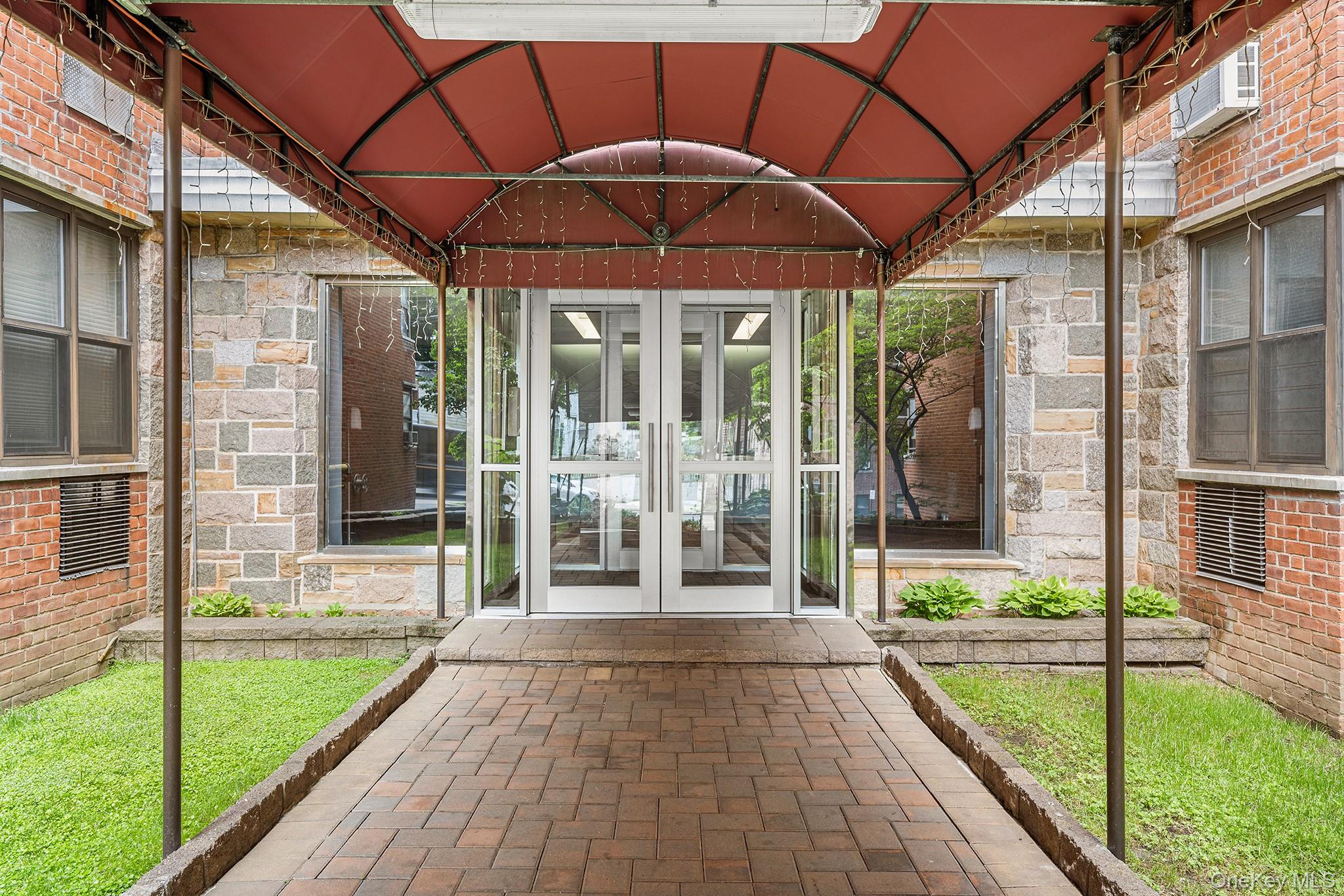 555 Bronx River Road, Unit 3P photo 4