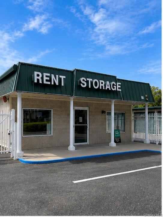 10 Frowein Road – For Rent photo 2