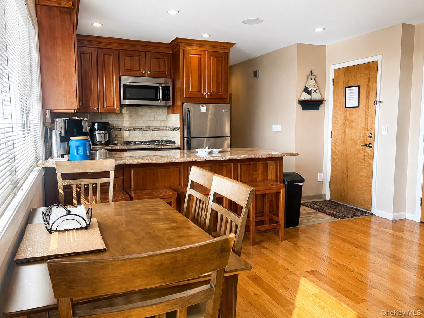 345 Old Cove Boulevard – For Rent photo 6