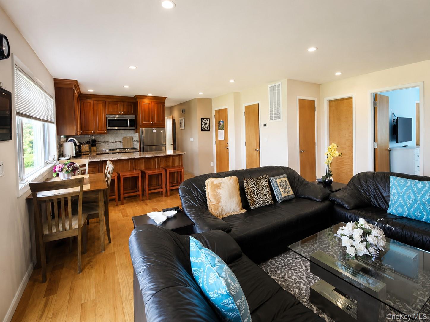 345 Old Cove Boulevard – For Rent photo 7