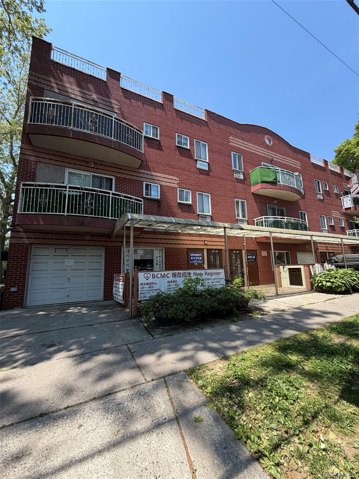 14923 Sanford Avenue, Unit B-C photo 2