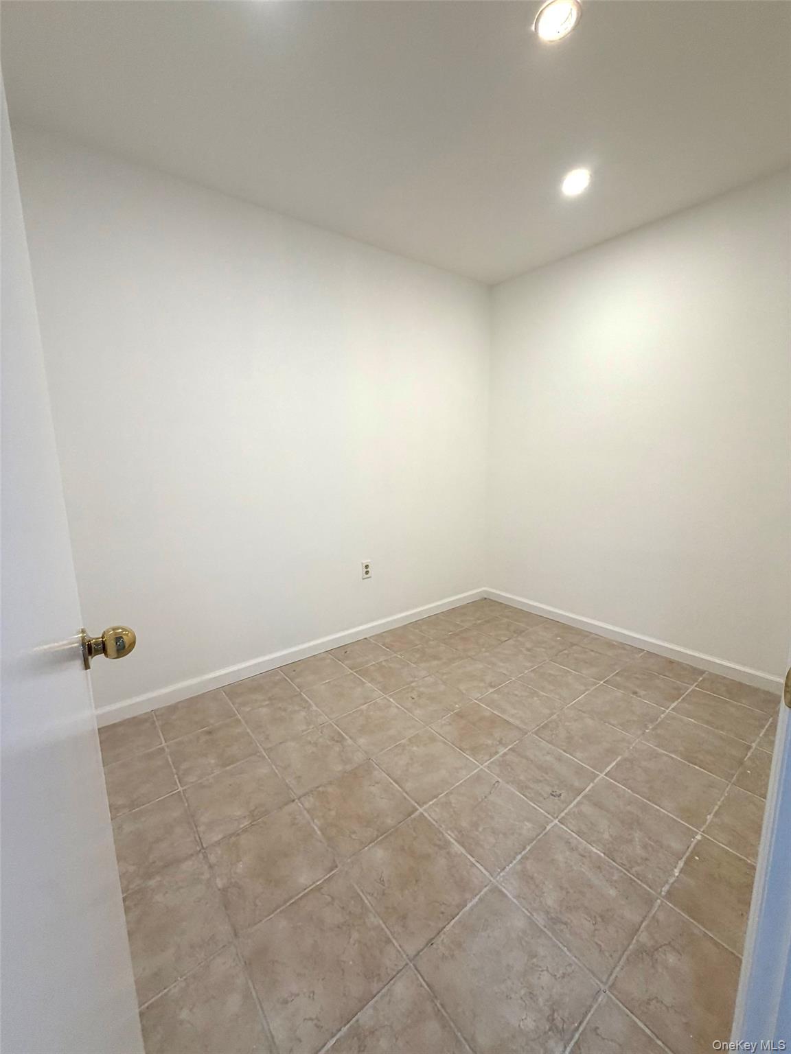 14923 Sanford Avenue, Unit B-C photo 9