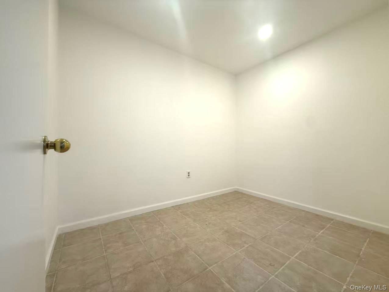 14923 Sanford Avenue, Unit B-C photo 4
