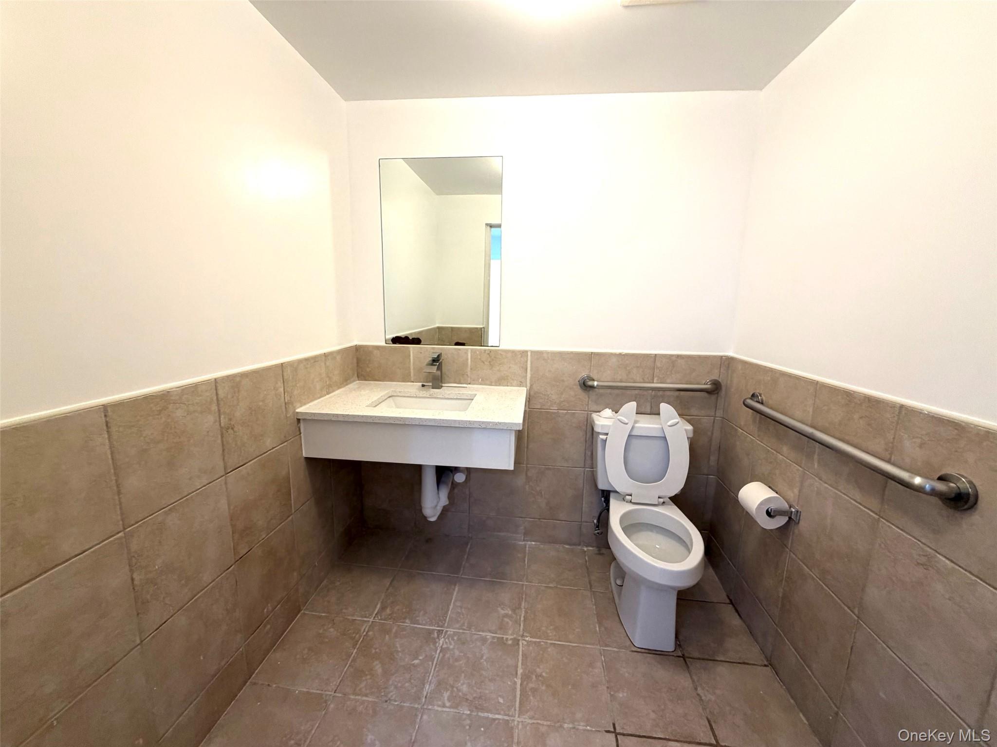 14923 Sanford Avenue, Unit B-C photo 10