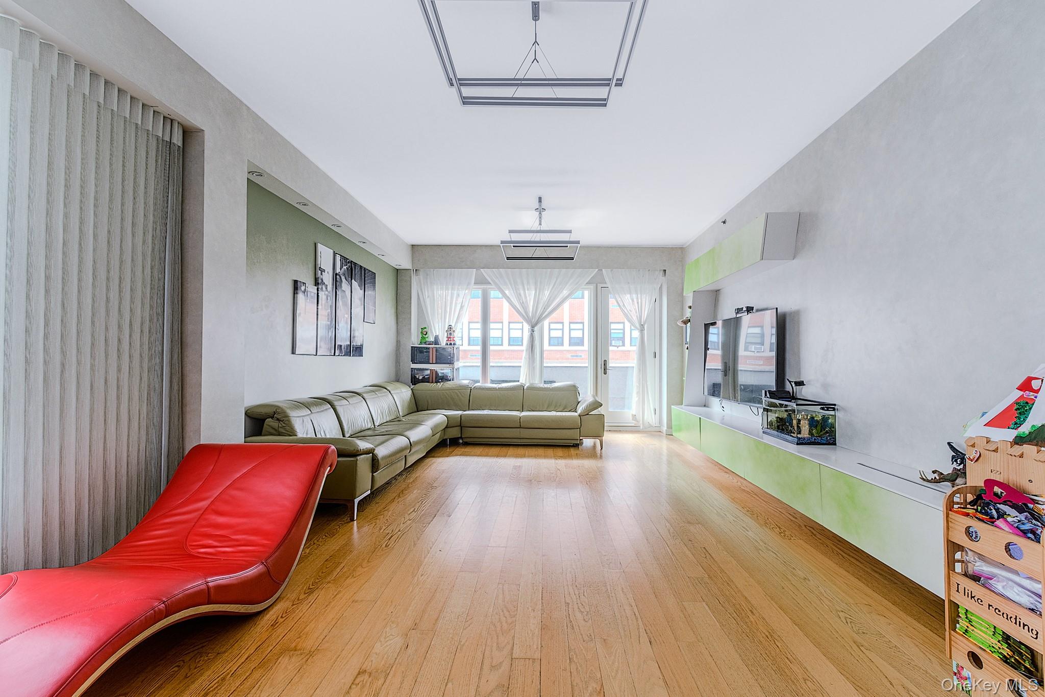 37 W End Avenue, Unit 2B photo 5