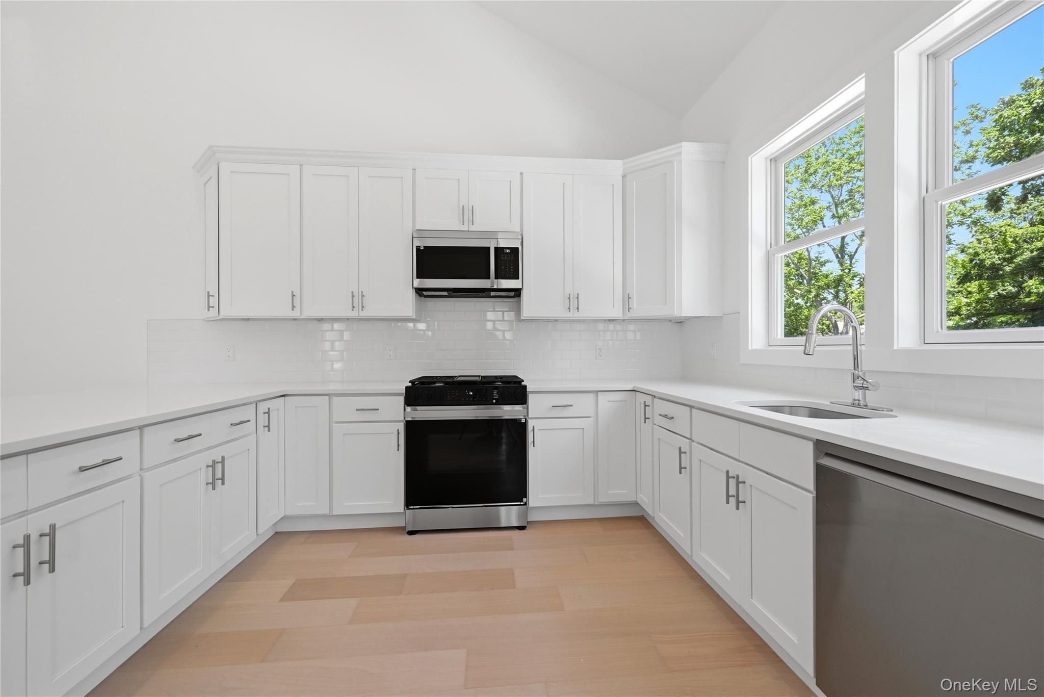 19 Montauk Highway, Unit 7 photo 10