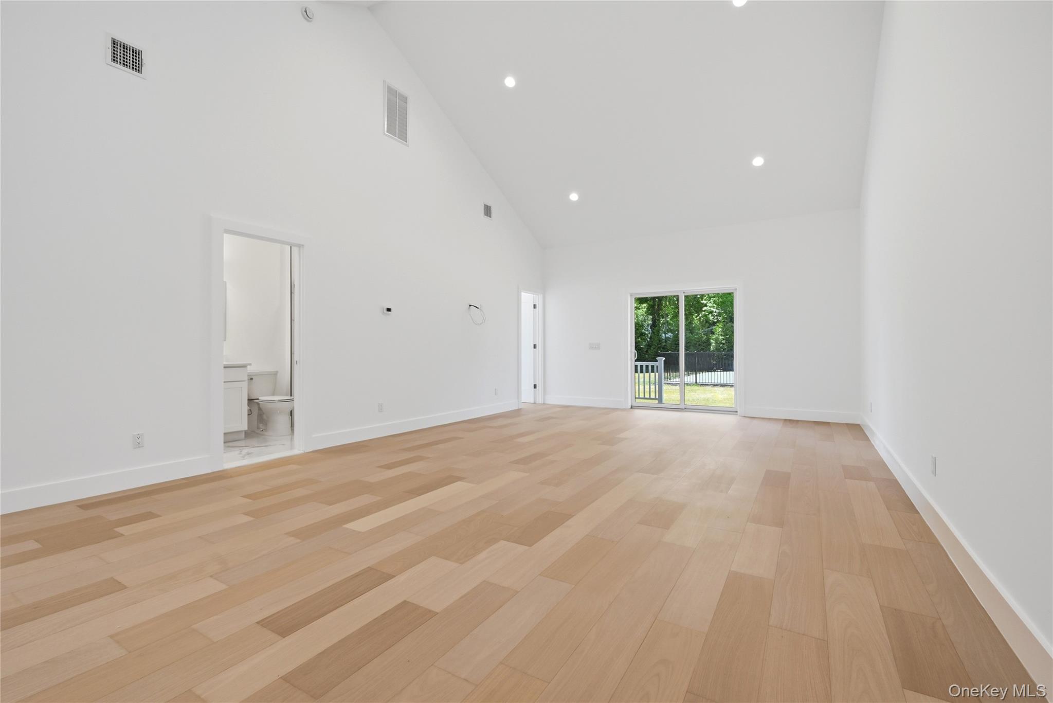 19 Montauk Highway, Unit 7 photo 13