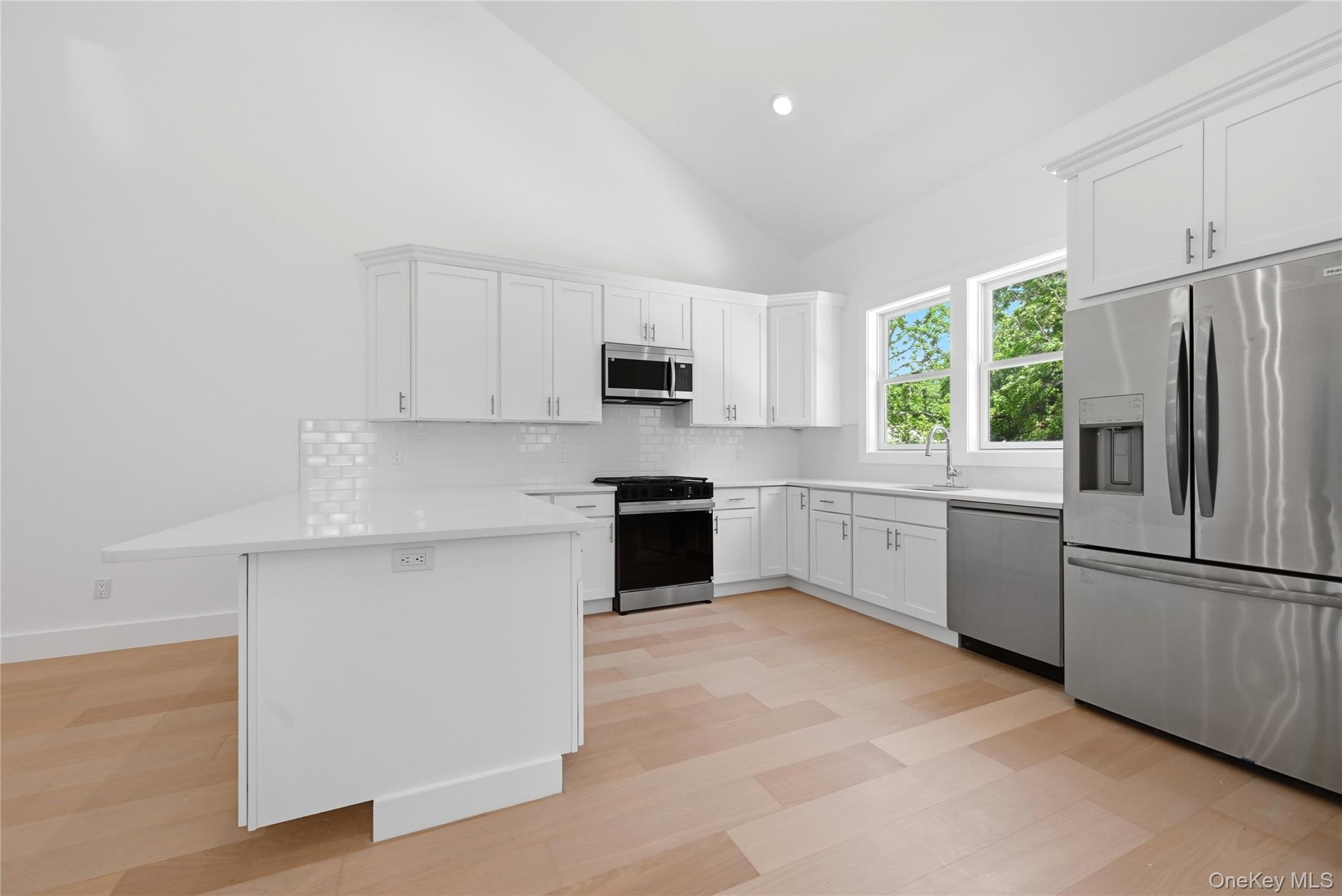 19 Montauk Highway, Unit 7 photo 8
