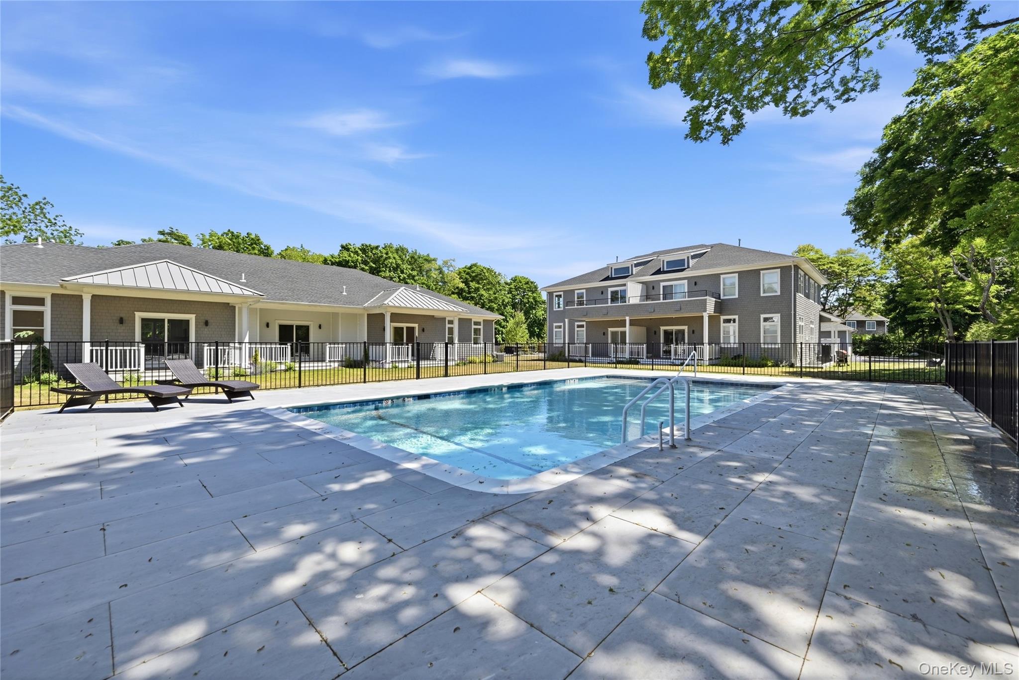 19 Montauk Highway, Unit 7 photo 4