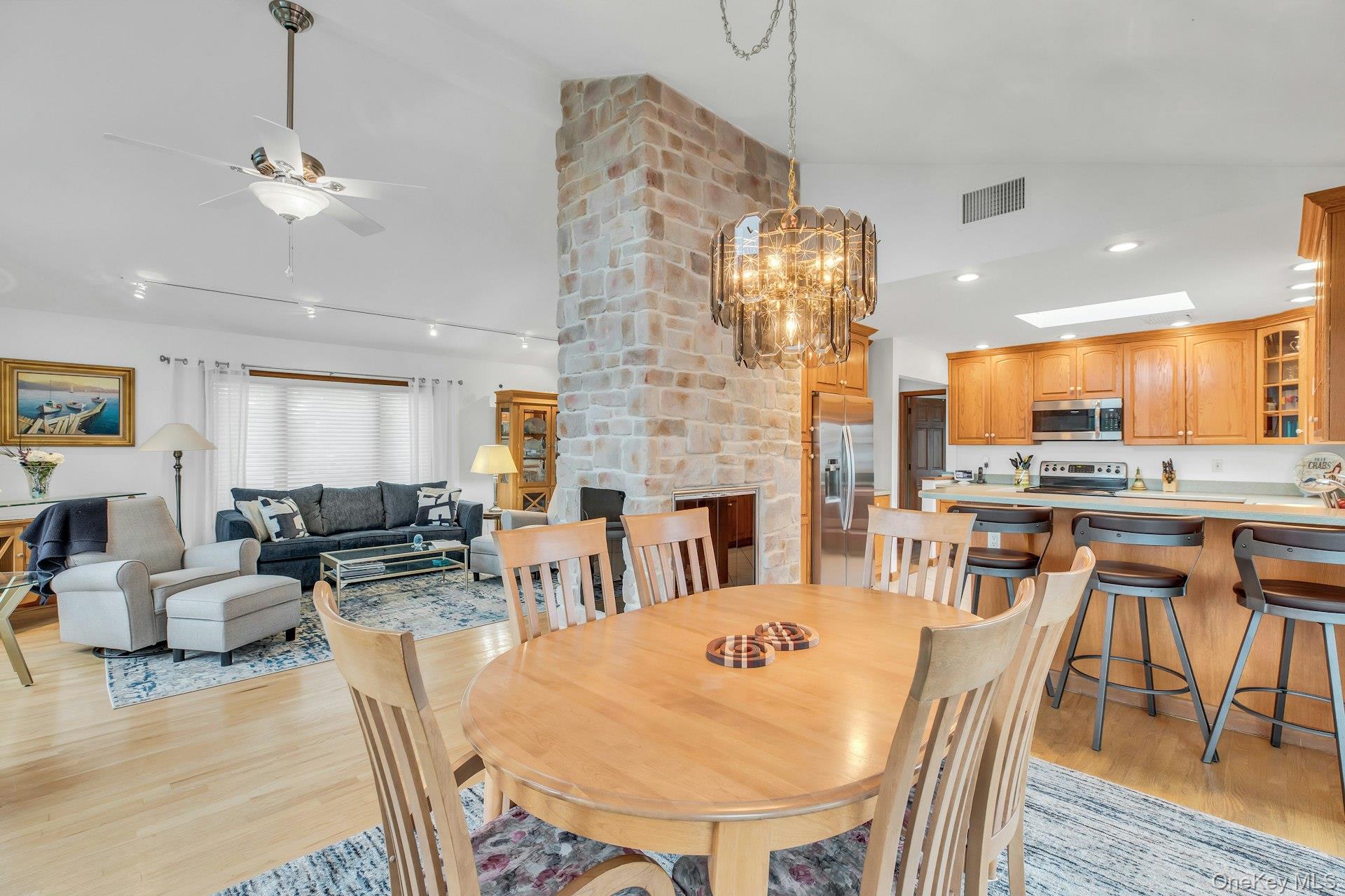 6 Mill Pond Road – For Sale photo 15