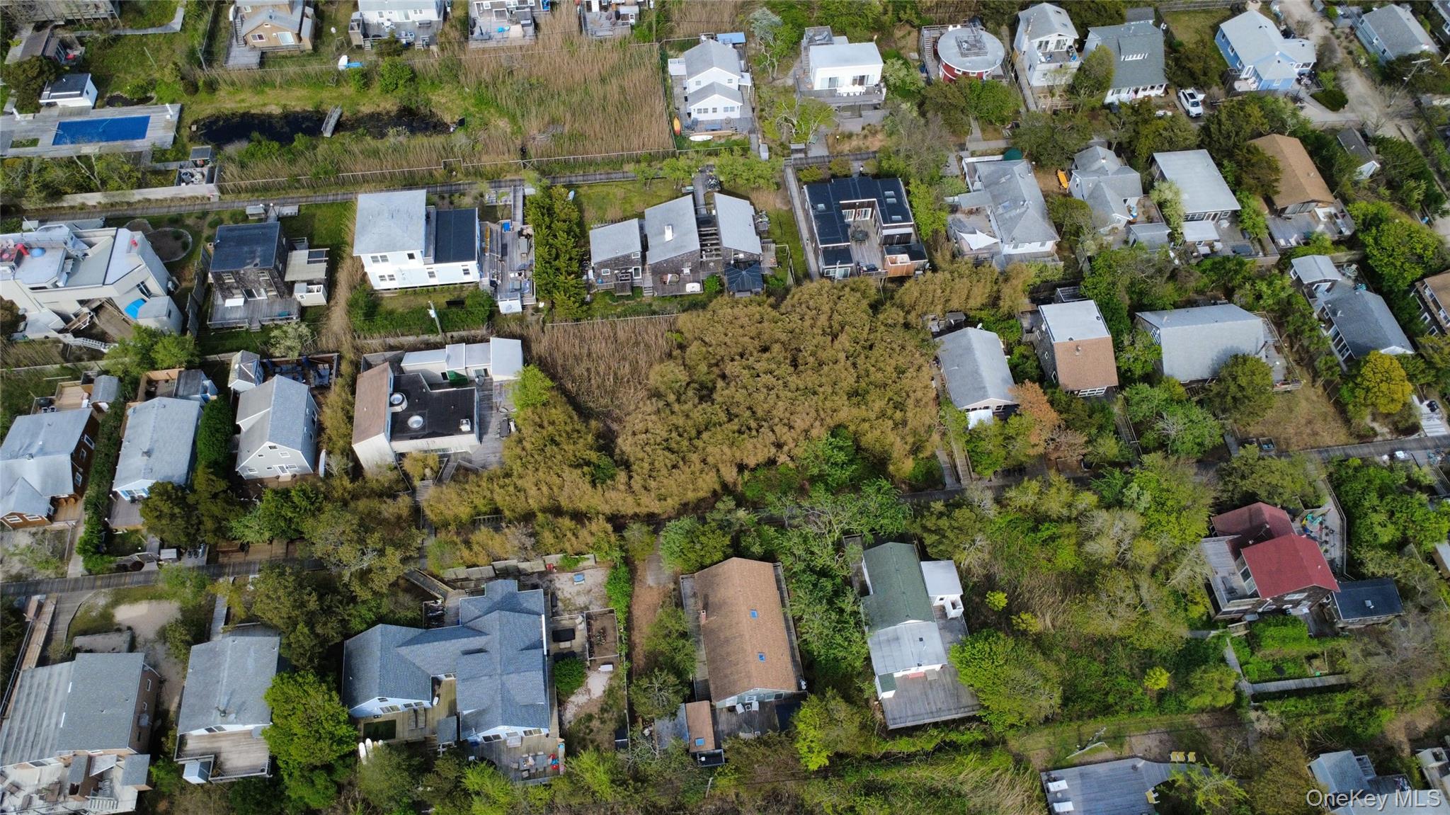 5th Avenue – For Sale photo 2